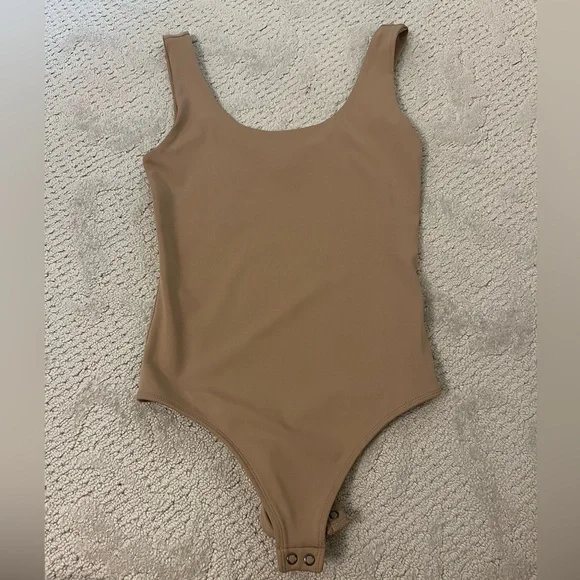 Express Body Contour Camel colored bodysuit size XS - Picture 6 of 8